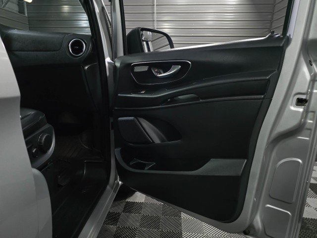 Used 2016 Mercedes-Benz Metris Passenger image 30