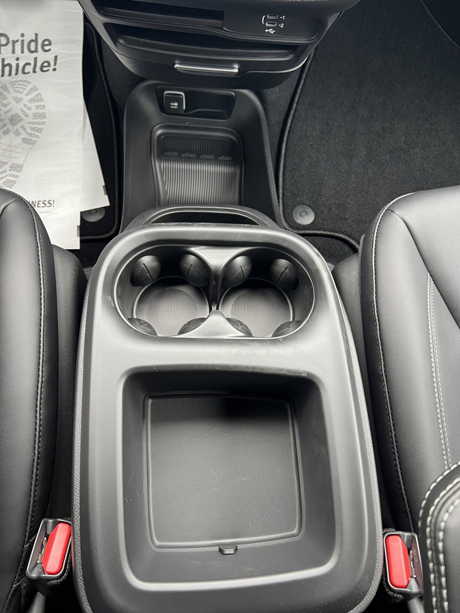 New 2026 Chrysler Voyager LX image 26