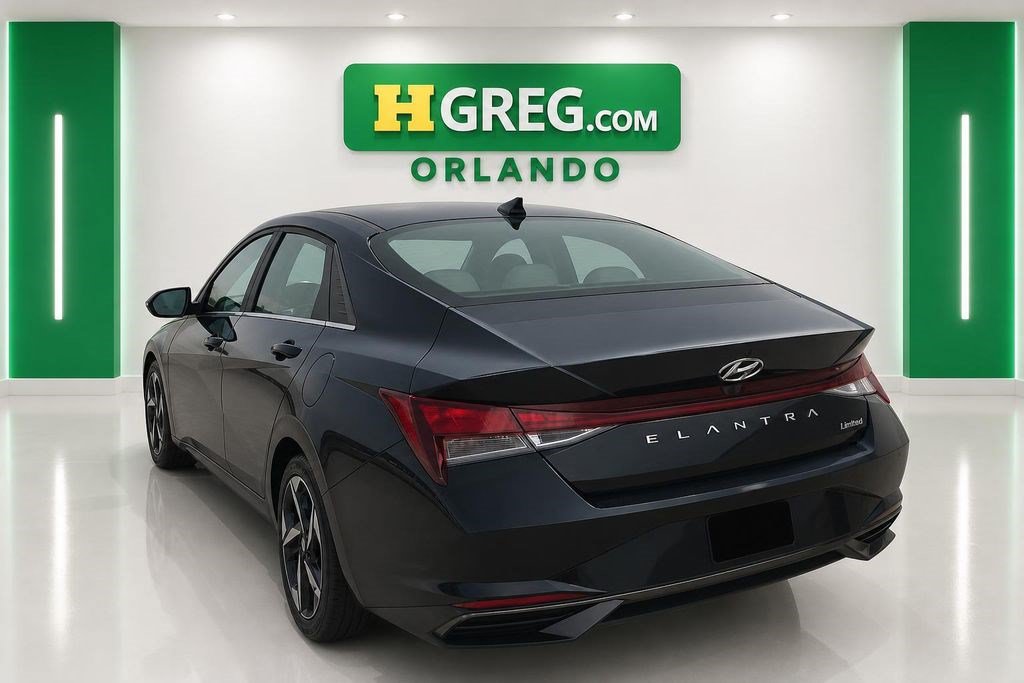 Used 2021 Hyundai Elantra Limited FWD image 2