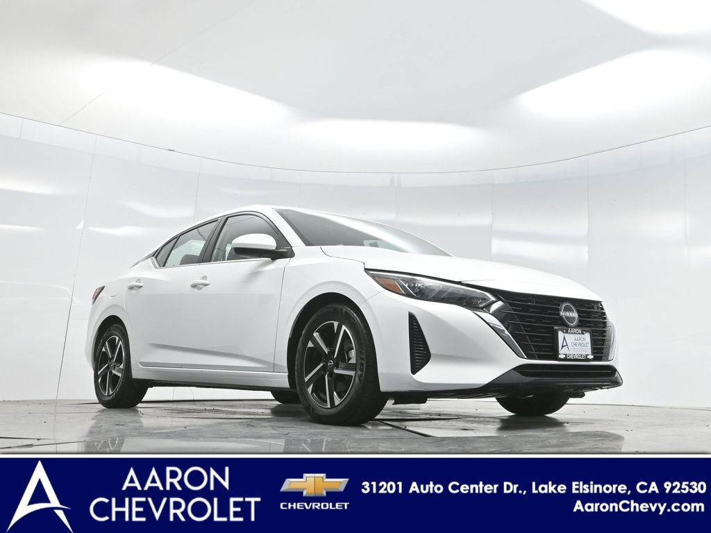 Used 2024 Nissan Sentra SV image 2