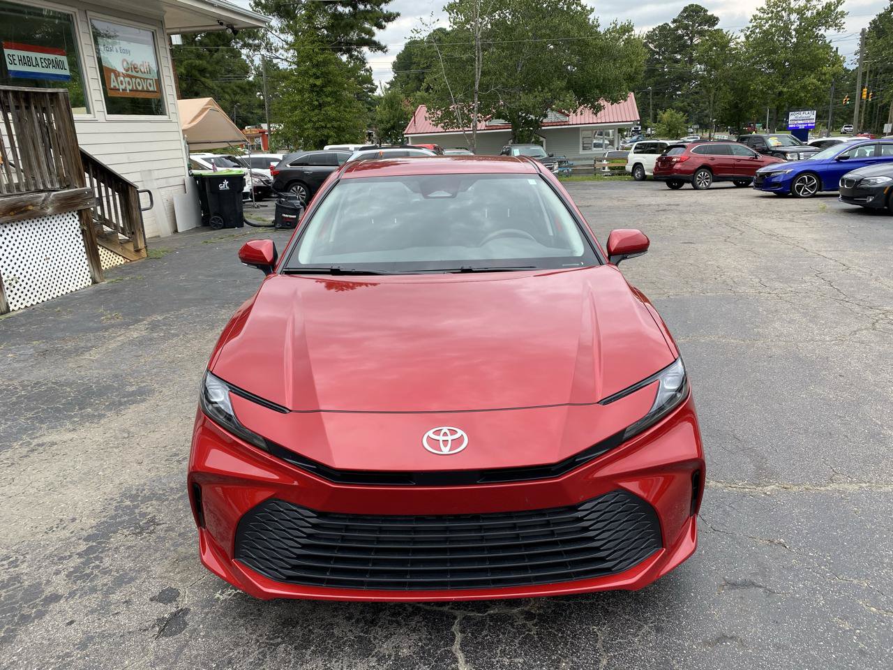 Used 2025 Toyota Camry LE w/ Convenience Package FWD image 2