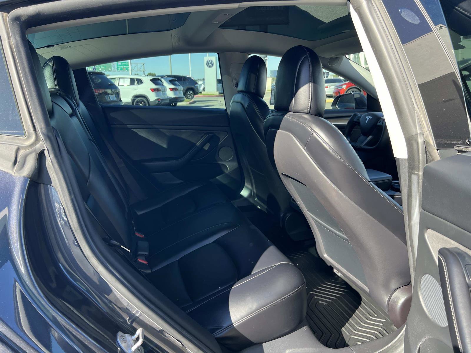 Used 2021 Tesla Model 3 Standard Range Plus image 31