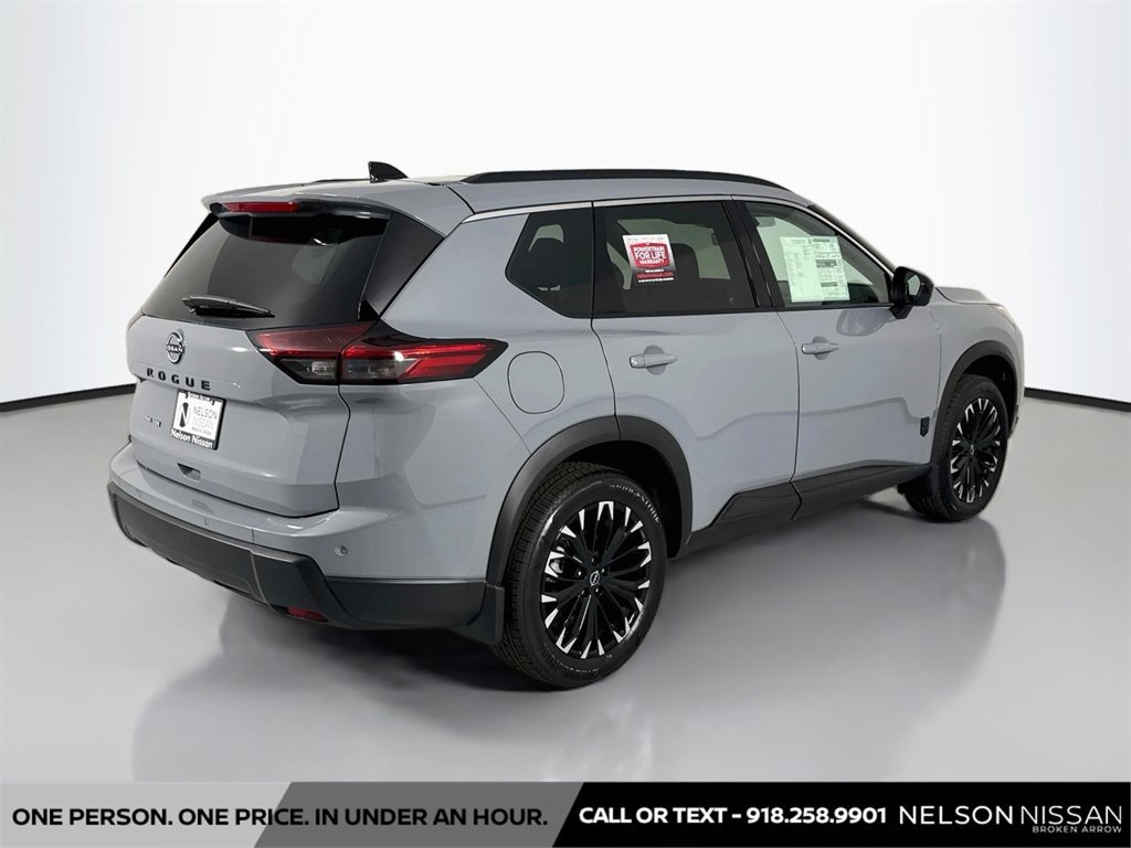 New 2026 Nissan Rogue Dark Armor FWD image 5