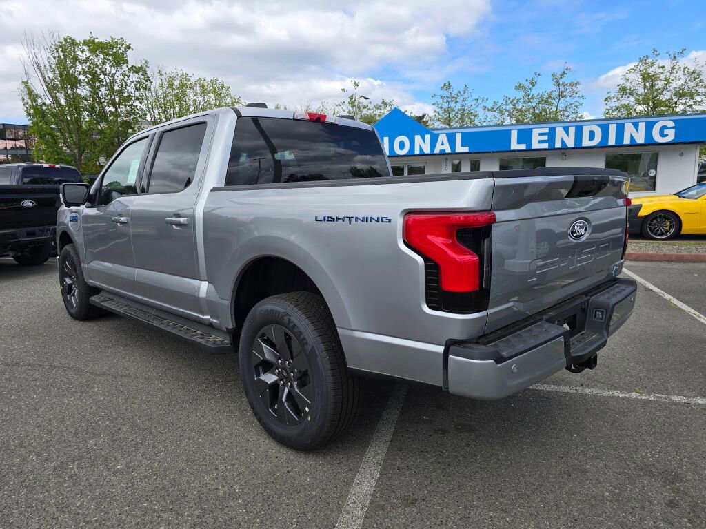 New 2025 Ford F150 Lightning Flash AWD/4WD image 3