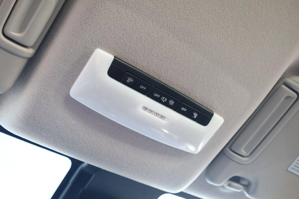 New 2025 Nissan Versa SV w/ Trunk Package image 16