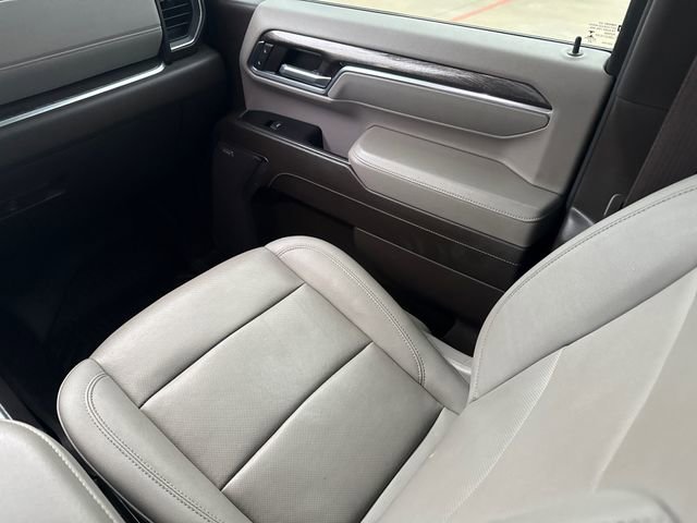 Used 2024 Chevrolet Silverado 2500 LTZ w/ LTZ Premium Package image 16