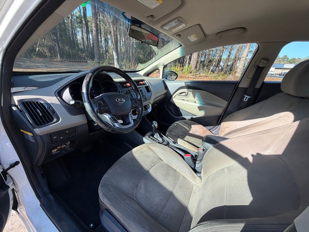 Used 2014 Kia Rio EX w/ Convenience Package image 12