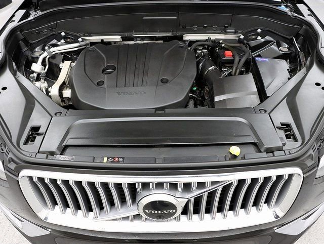 Used 2024 Volvo XC90 B5 Plus image 32