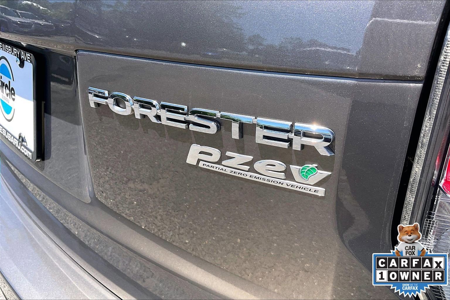 Used 2017 Subaru Forester 2.5i Touring AWD/4WD image 10