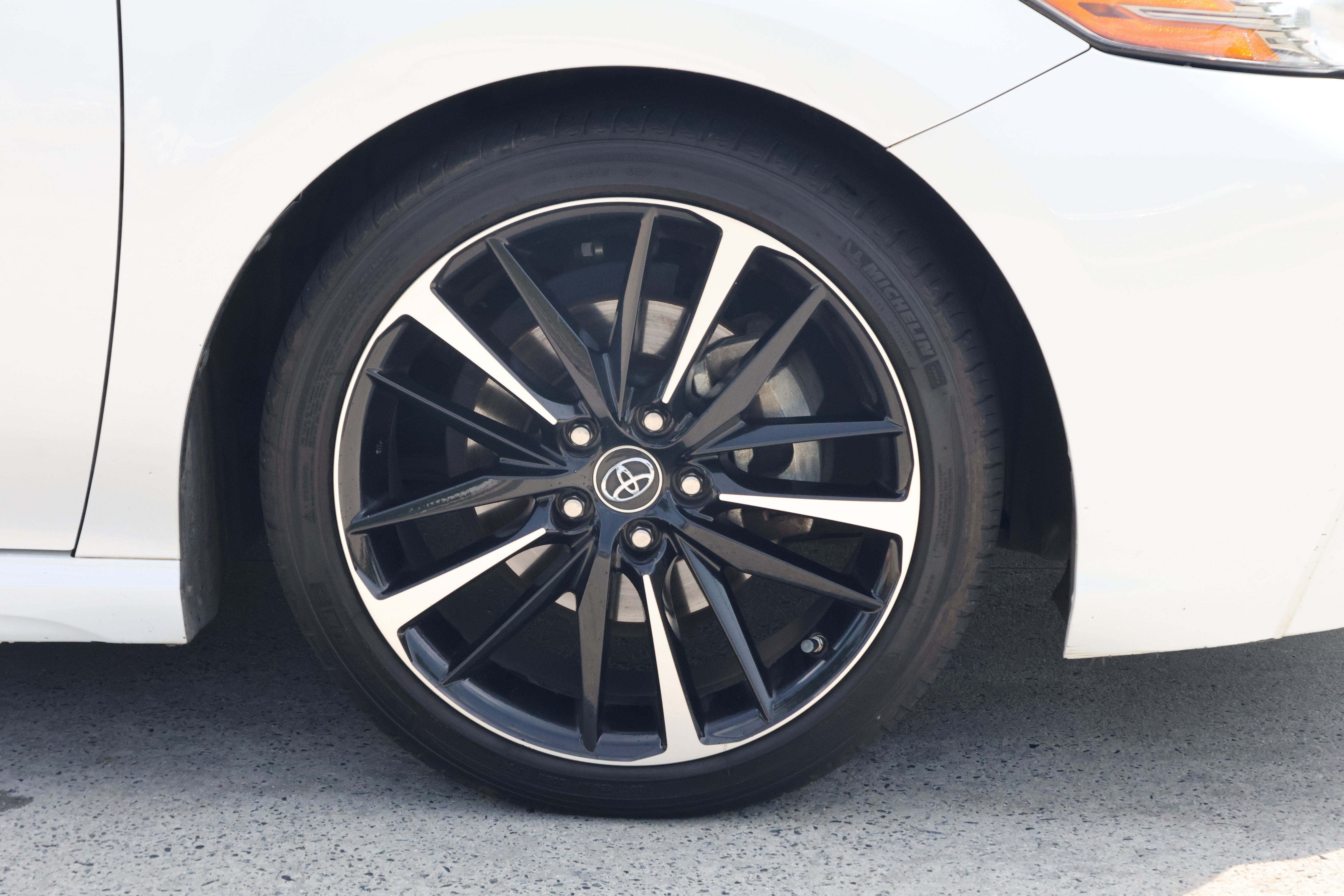 Used 2019 Toyota Camry XSE w/ Driver Assist Package FWD image 11