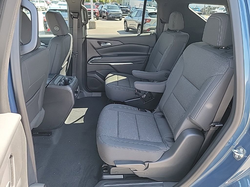 New 2026 Chevrolet Traverse LT w/ Driver Confidence Package AWD/4WD image 12