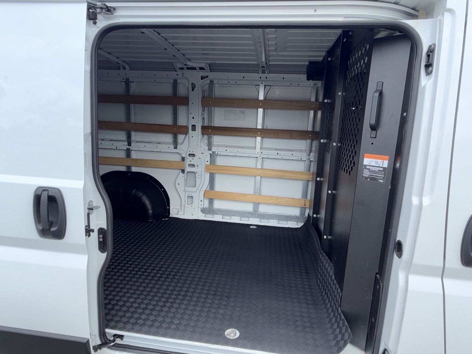 Used 2025 RAM ProMaster 2500 w/ U-Haul Equipment Group FWD image 23