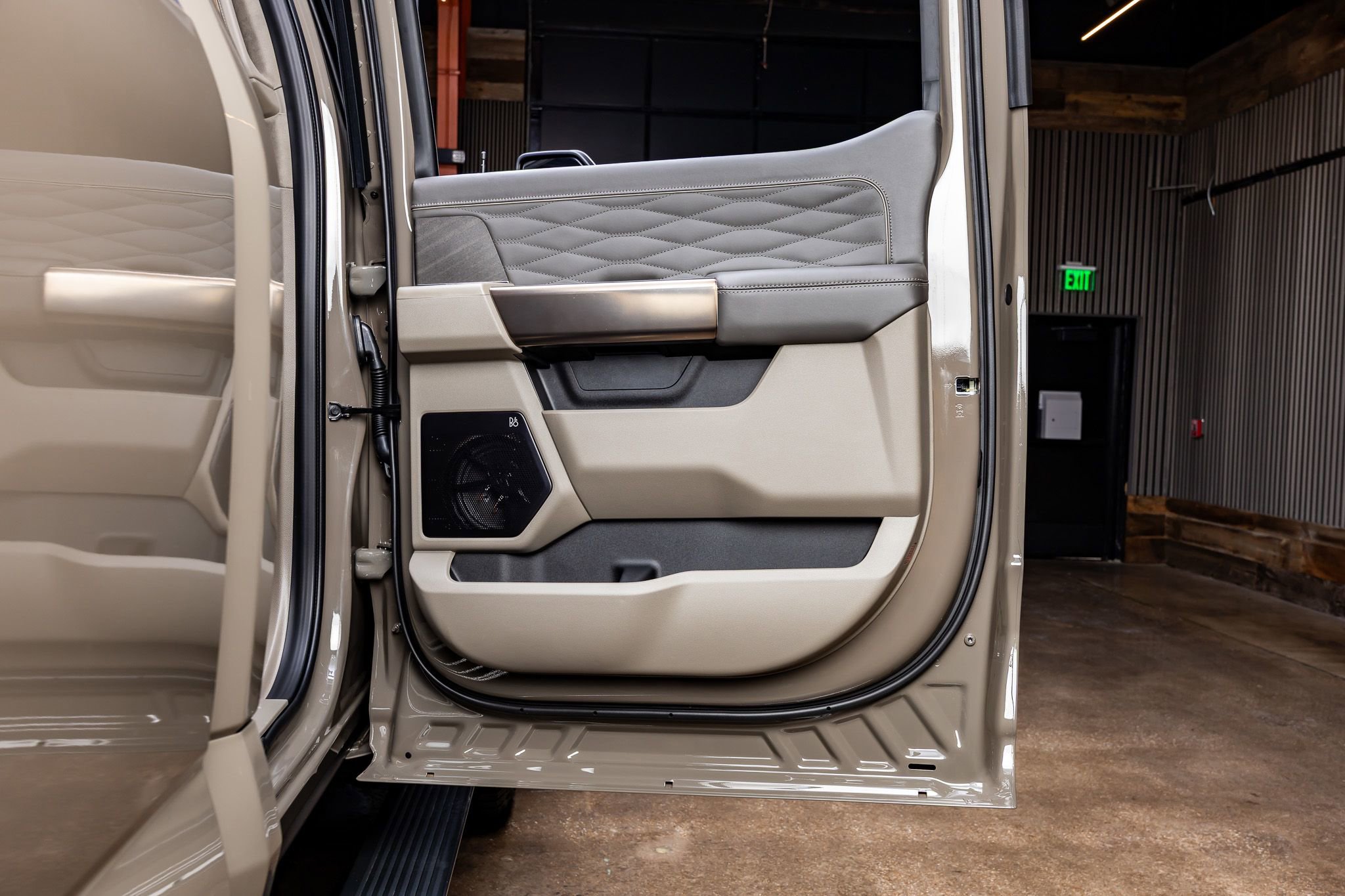 Used 2026 Ford F250 Platinum AWD/4WD image 38