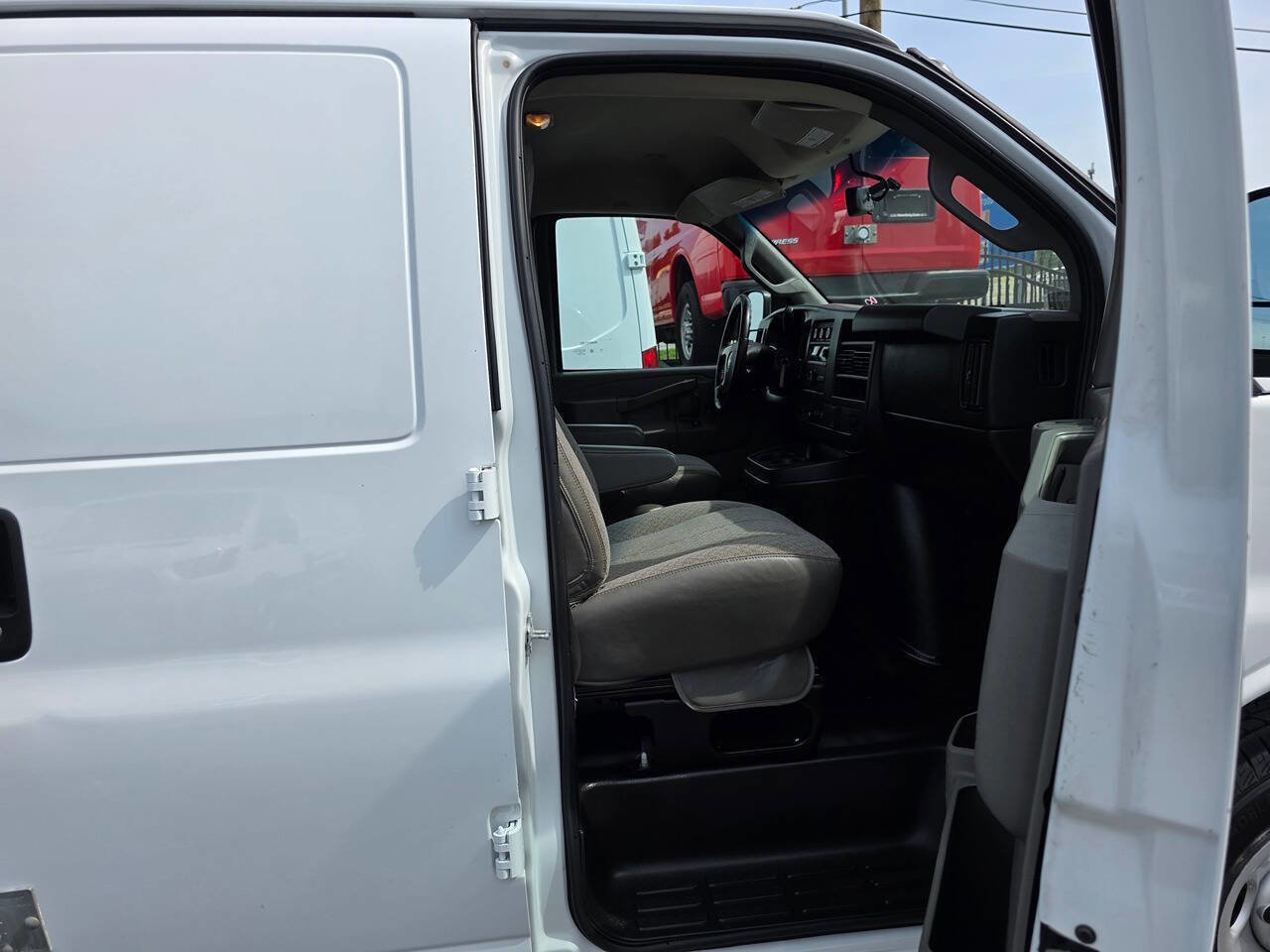 Used 2019 Chevrolet Express 2500 w/ Safety Package image 16
