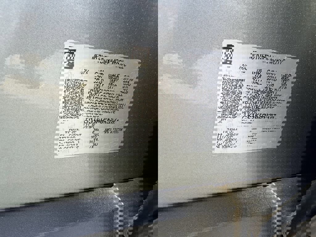 Used 2023 GMC Yukon SLT w/ SLT Luxury Package image 38