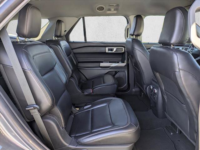 Used 2021 Ford Explorer XLT w/ Equipment Group 202A AWD/4WD image 21