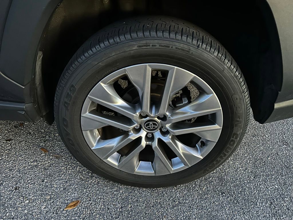 Certified 2023 Toyota RAV4 XLE Premium image 9