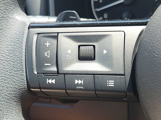Used 2023 Nissan Rogue SV FWD image 20