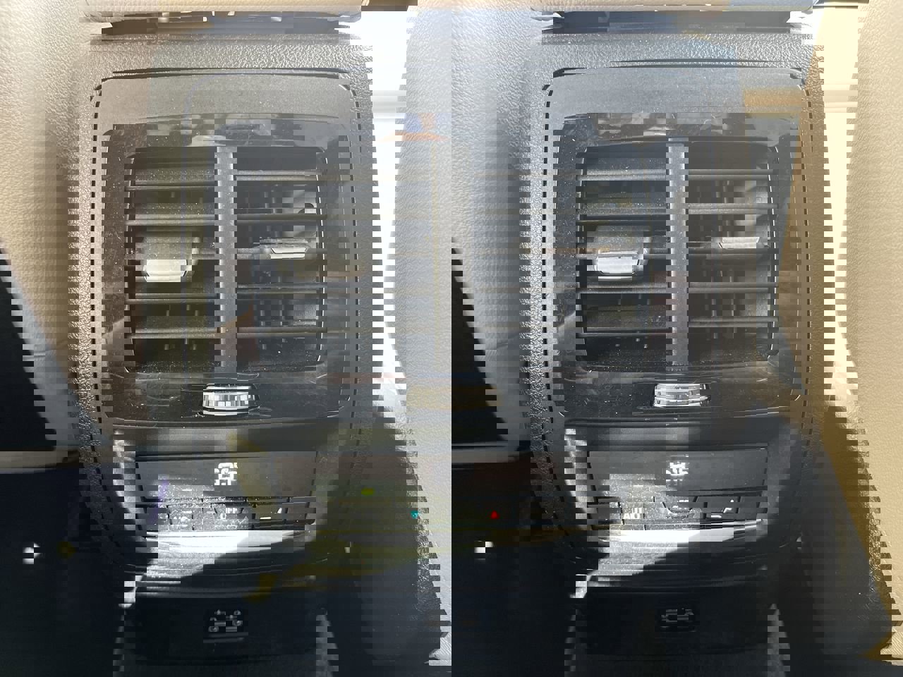 Used 2021 BMW X3 xDrive30e w/ Executive Package image 29