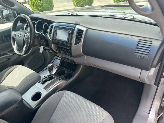 Used 2014 Toyota Tacoma PreRunner w/ SR5 Package RWD image 34