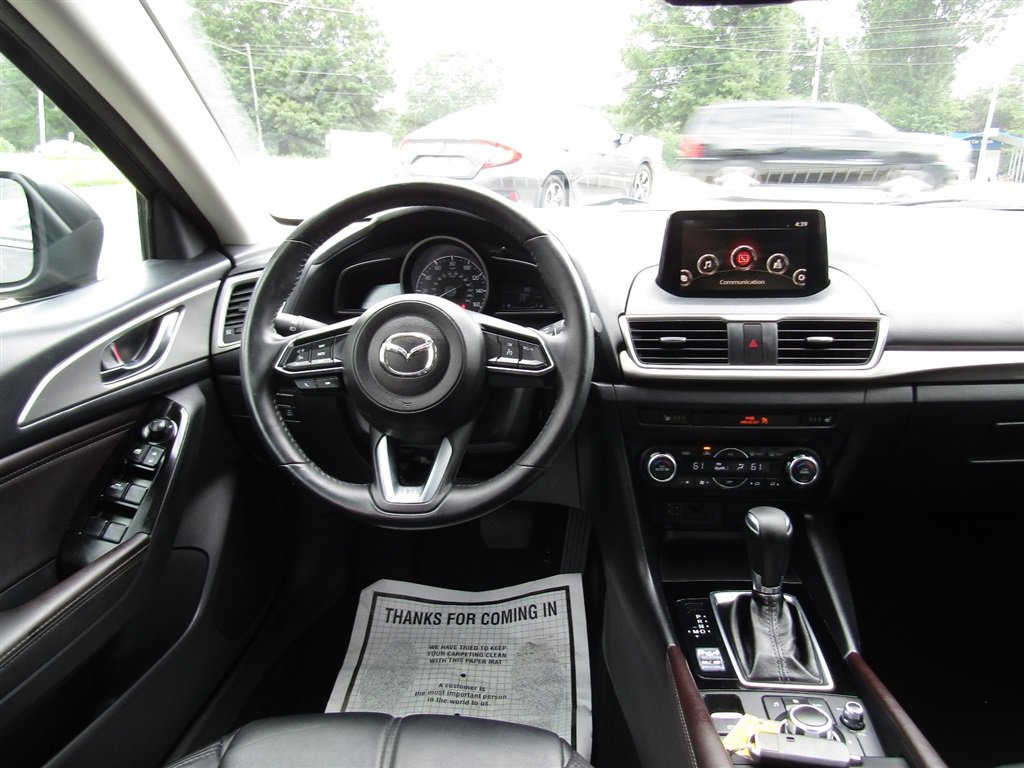 Used 2018 MAZDA MAZDA3 Touring FWD image 23