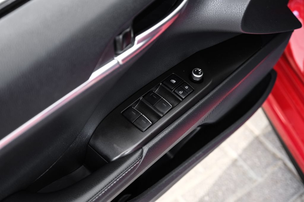Used 2022 Toyota Camry XSE FWD image 48