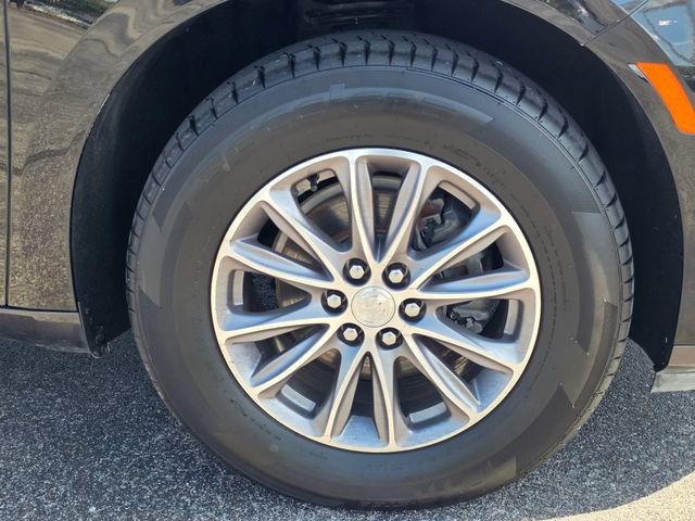 Used 2022 Buick Enclave Essence w/ LPO, Floor Liner Package FWD image 17