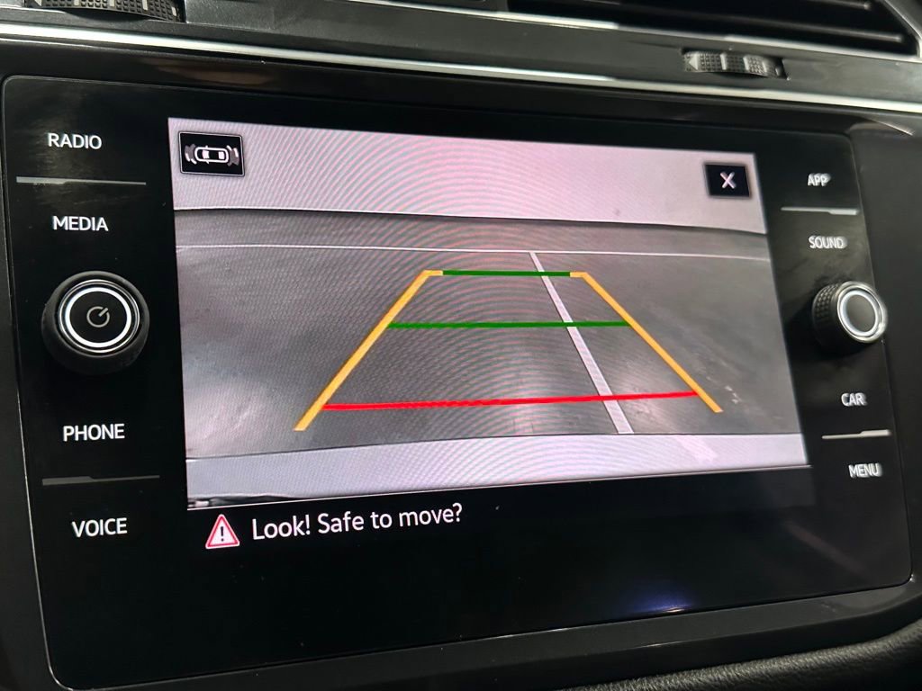 Used 2022 Volkswagen Tiguan SE FWD image 22