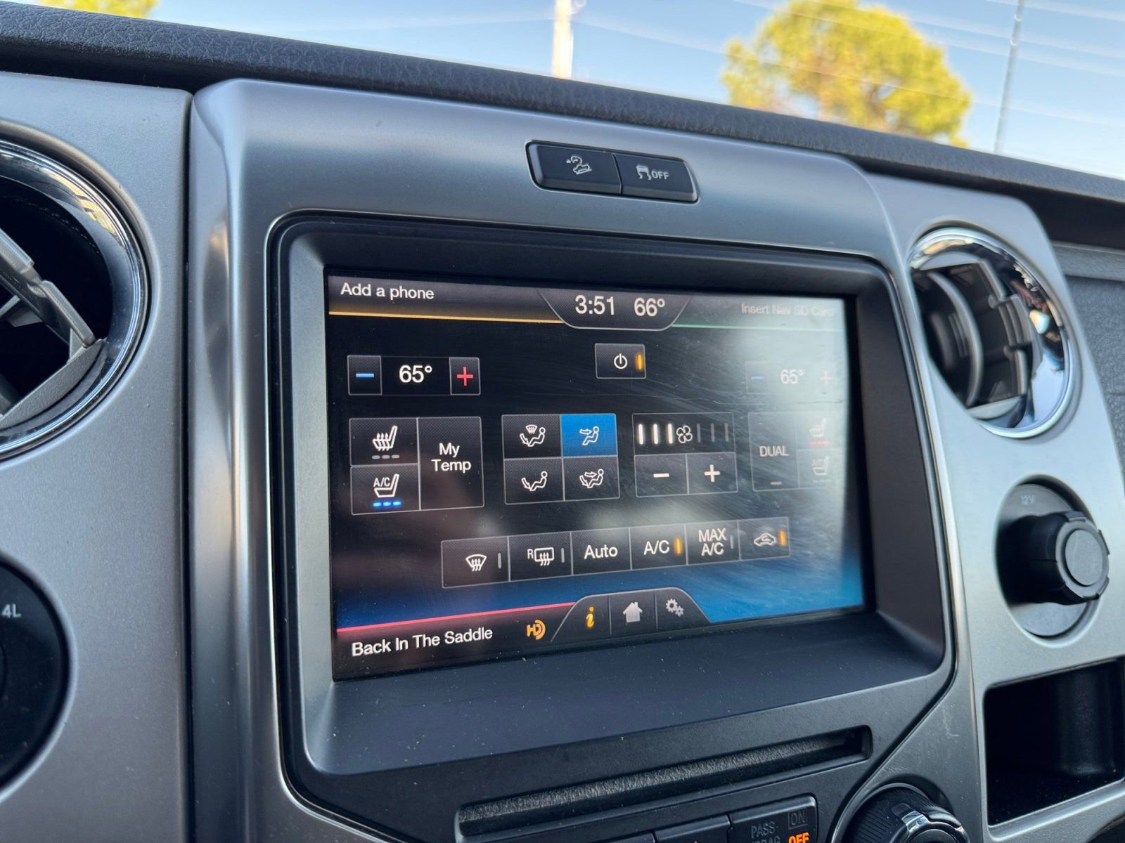 Used 2014 Ford F150 FX4 w/ Equipment Group 402A Luxury AWD/4WD image 25