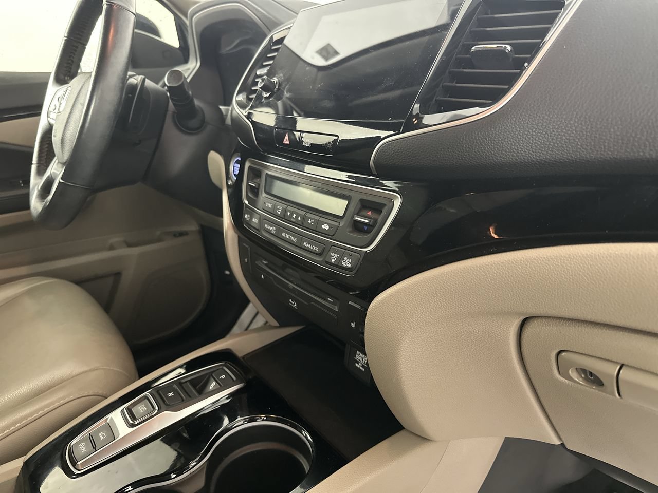 Used 2019 Honda Pilot Touring image 15