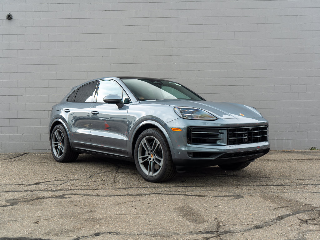 New 2026 Porsche Cayenne Coupe AWD/4WD image 9