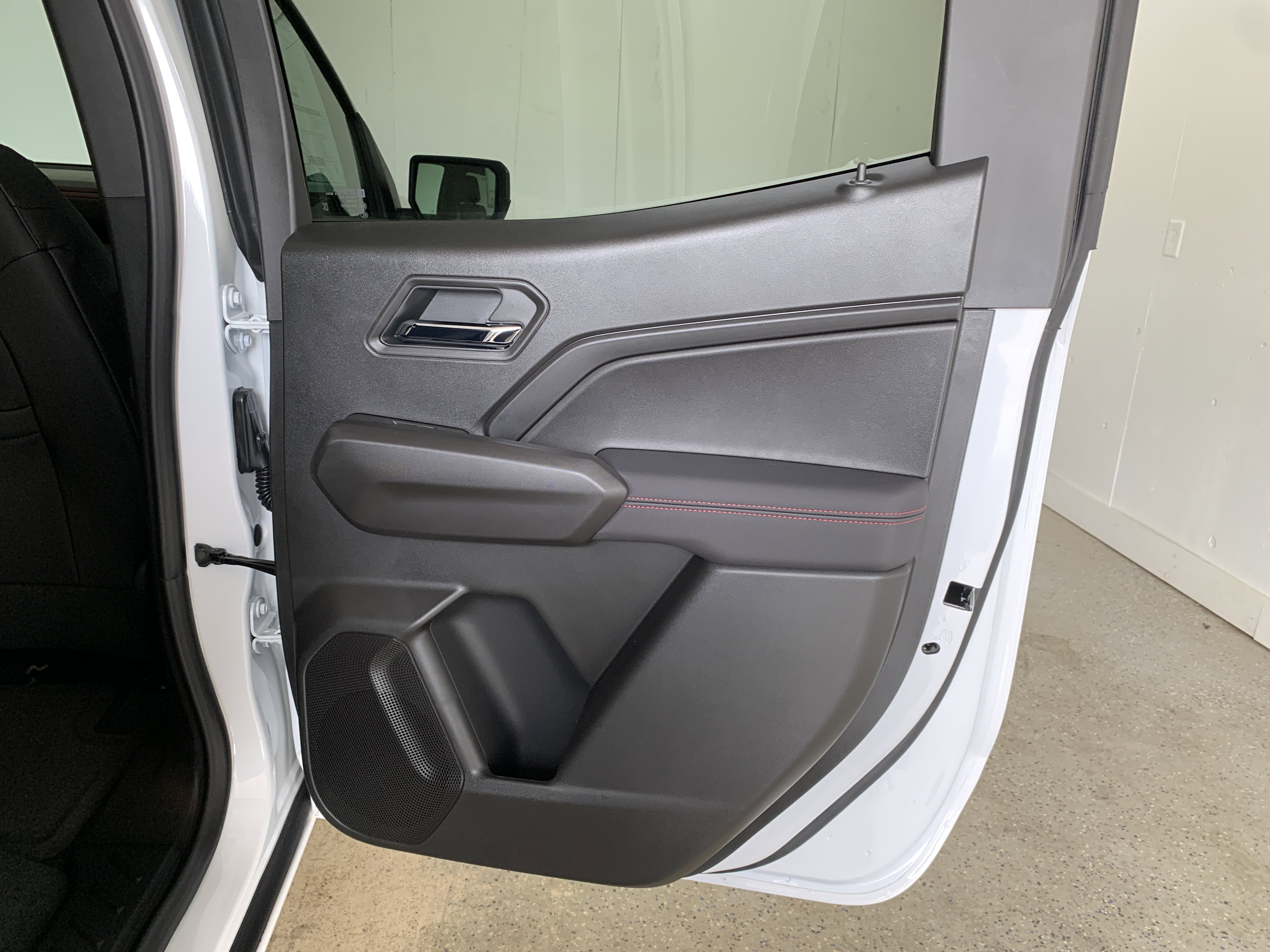 New 2025 Chevrolet Colorado Z71 w/ Technology Package image 38