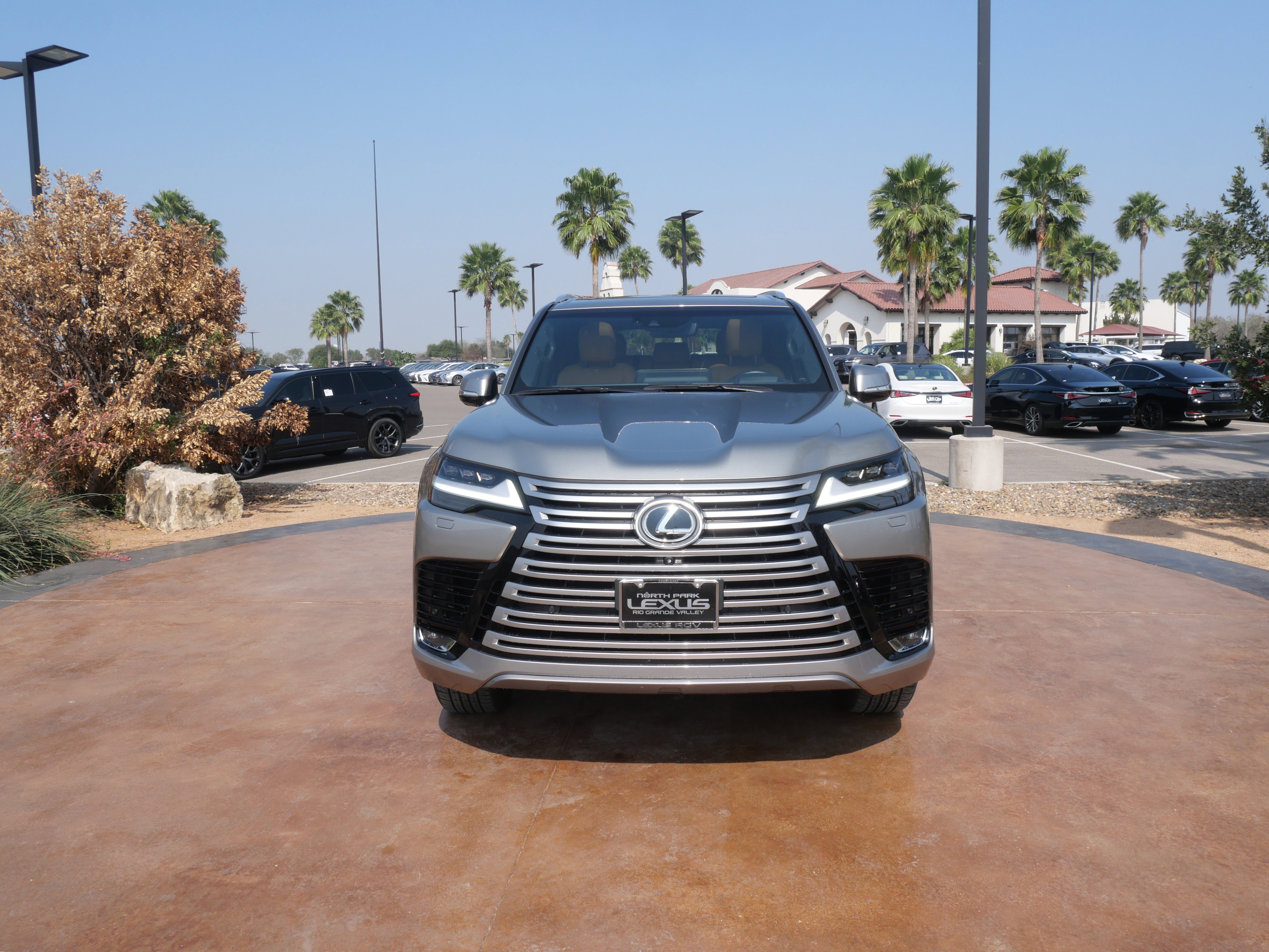 Certified 2024 Lexus LX 600 4WD w/ Luxury Package image 7