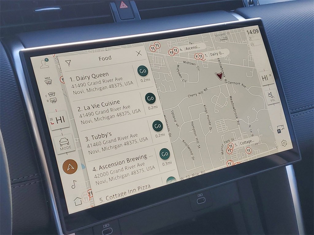 New 2026 Land Rover Discovery Sport Landmark image 23