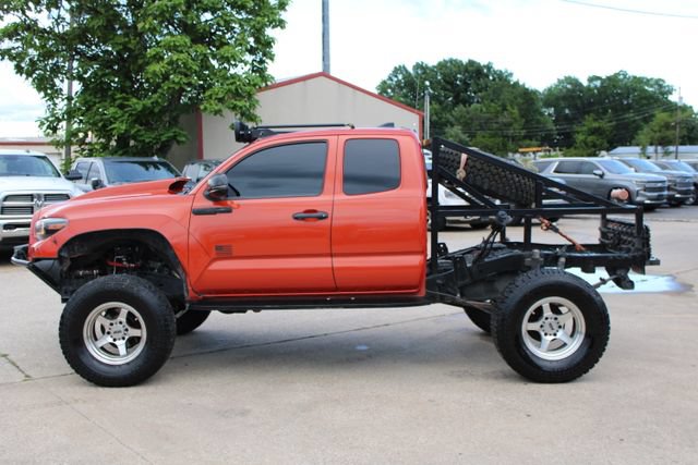 Used 2016 Toyota Tacoma TRD Off-Road w/ Premium & Technology Package AWD/4WD image 6