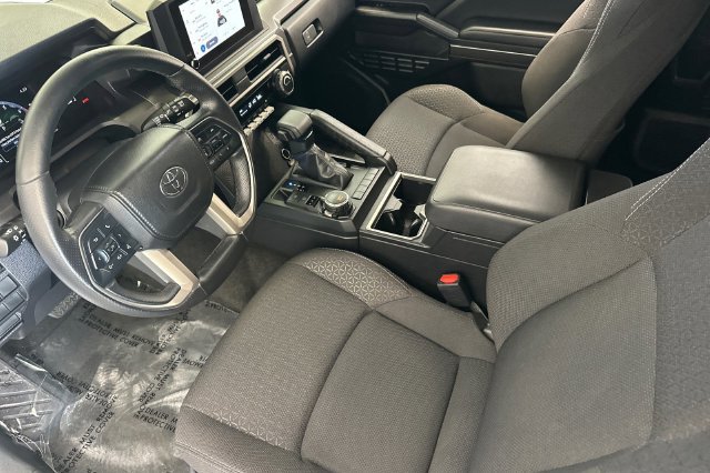 Certified 2025 Toyota 4Runner SR5 AWD/4WD image 12
