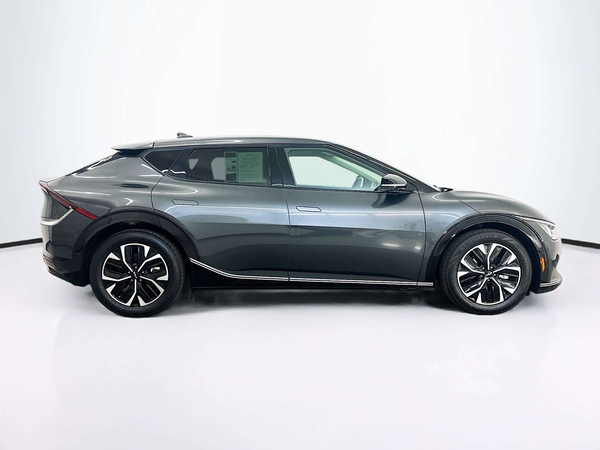 Used 2024 Kia EV6 Wind w/ Wind Technology Package AWD/4WD image 10