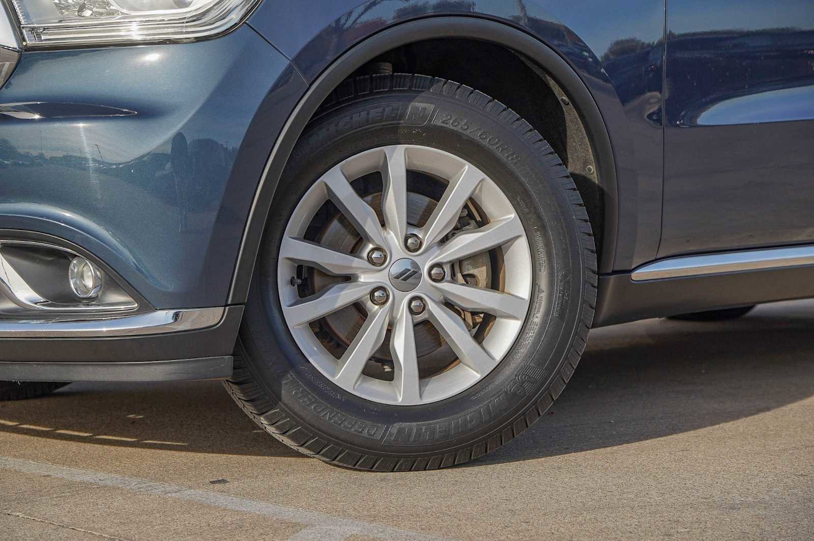 Used 2020 Dodge Durango SXT w/ 3rd Row Seating Group image 2