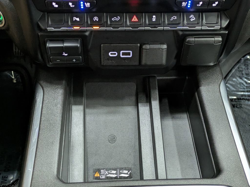 Used 2021 GMC Sierra 1500 AT4 w/ AT4 Preferred Package AWD/4WD image 6