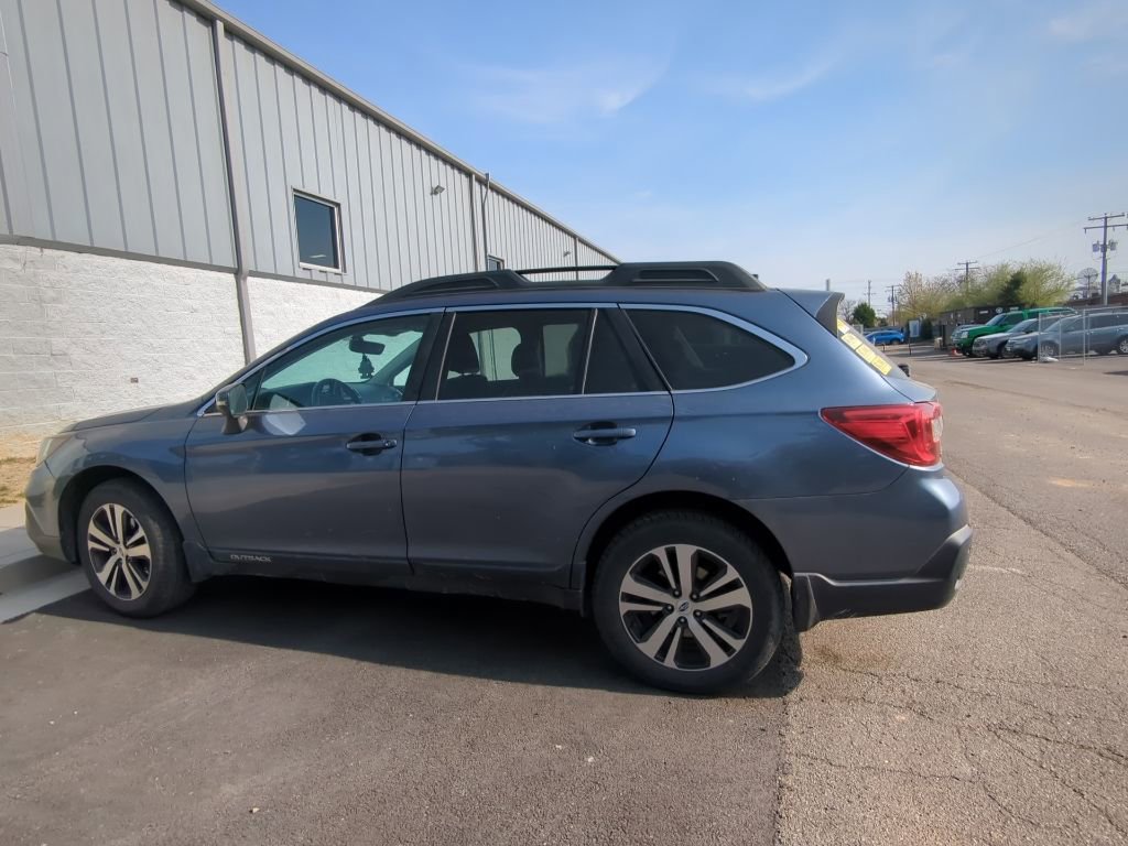 Used 2018 Subaru Outback 3.6R Limited image 6