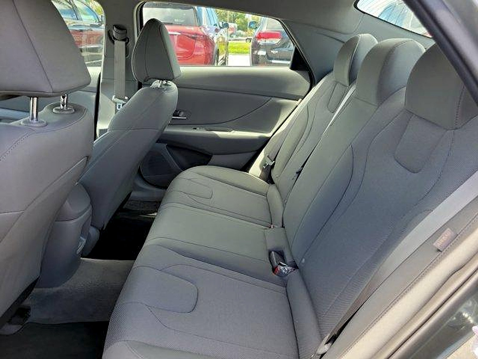 Used 2026 Hyundai Elantra SE FWD image 12
