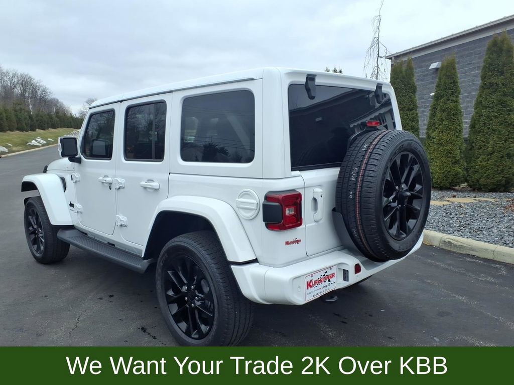 Used 2023 Jeep Wrangler Altitude image 3
