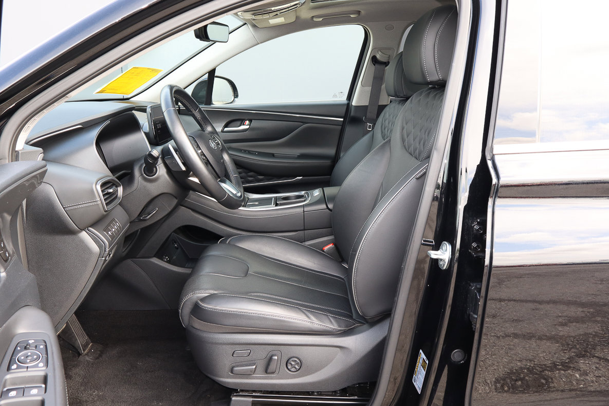 Used 2023 Hyundai Santa Fe Limited image 7