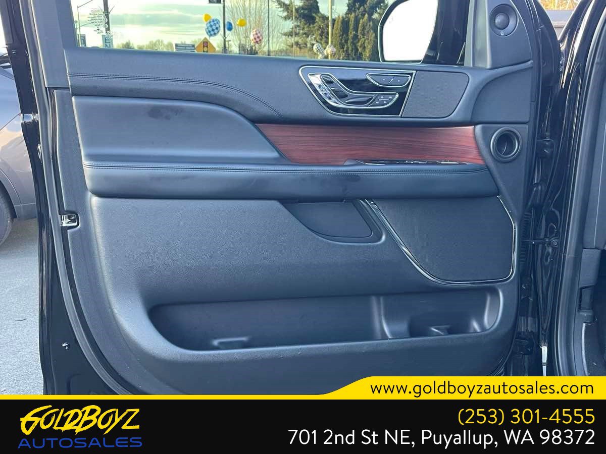 Used 2022 Lincoln Navigator L Reserve image 12