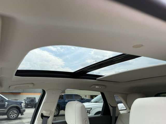 Used 2023 Cadillac XT5 Premium Luxury w/ Technology Package FWD image 25