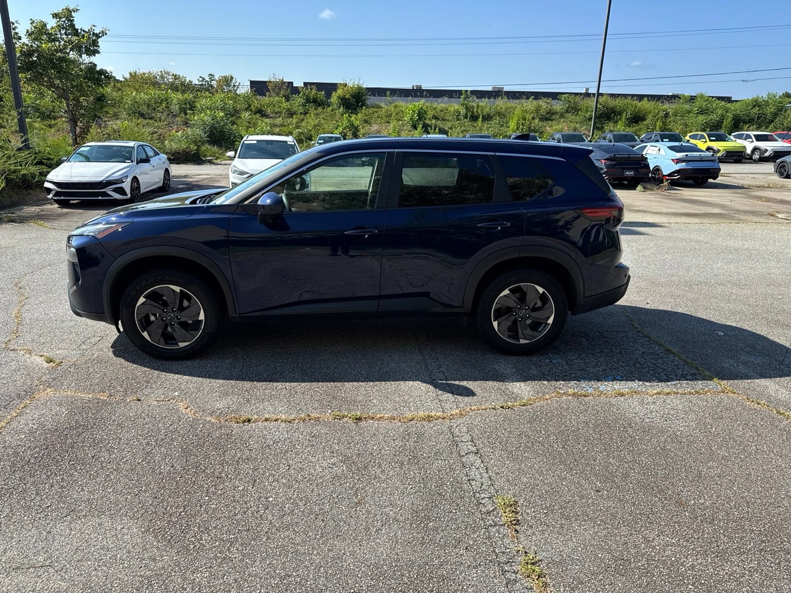 Used 2024 Nissan Rogue SV FWD image 13