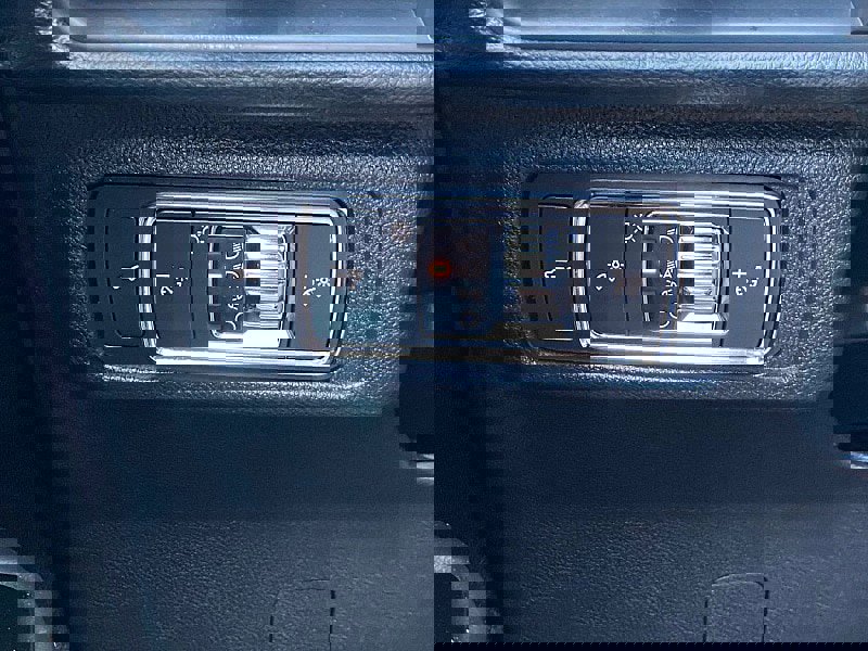 Used 2022 Lincoln Corsair AWD w/ Premium Package image 55