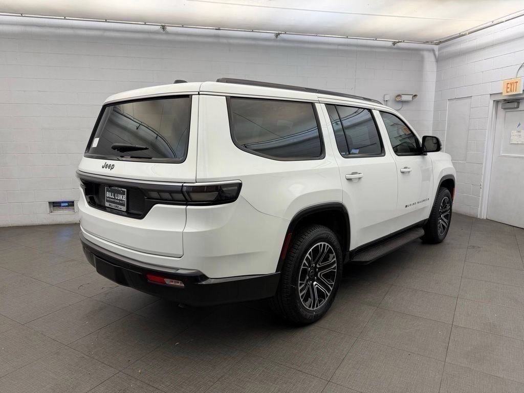 New 2026 Jeep Grand Wagoneer 4WD w/ 8-Passenger Seating Package image 4