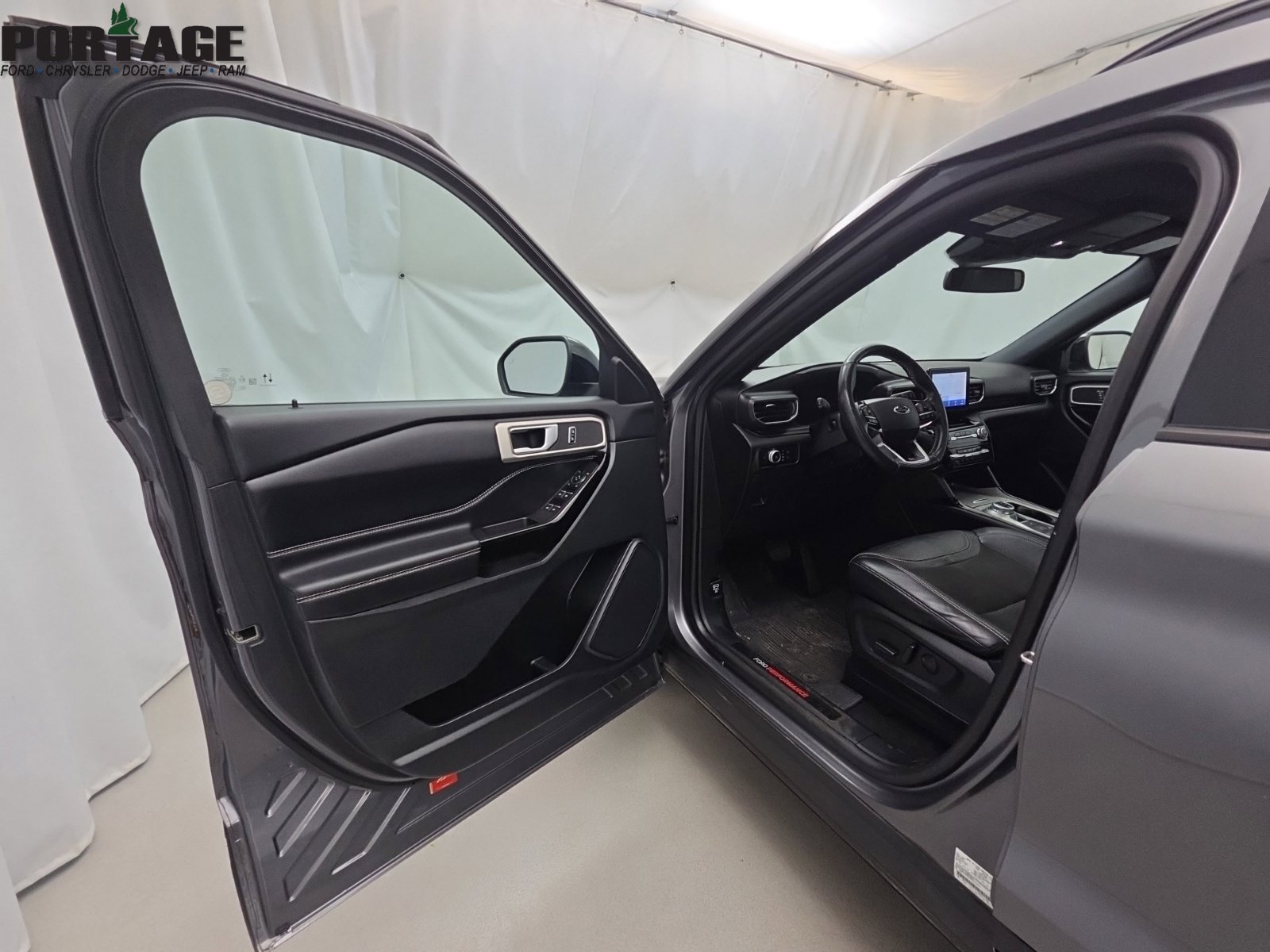 Used 2023 Ford Explorer ST AWD/4WD image 15