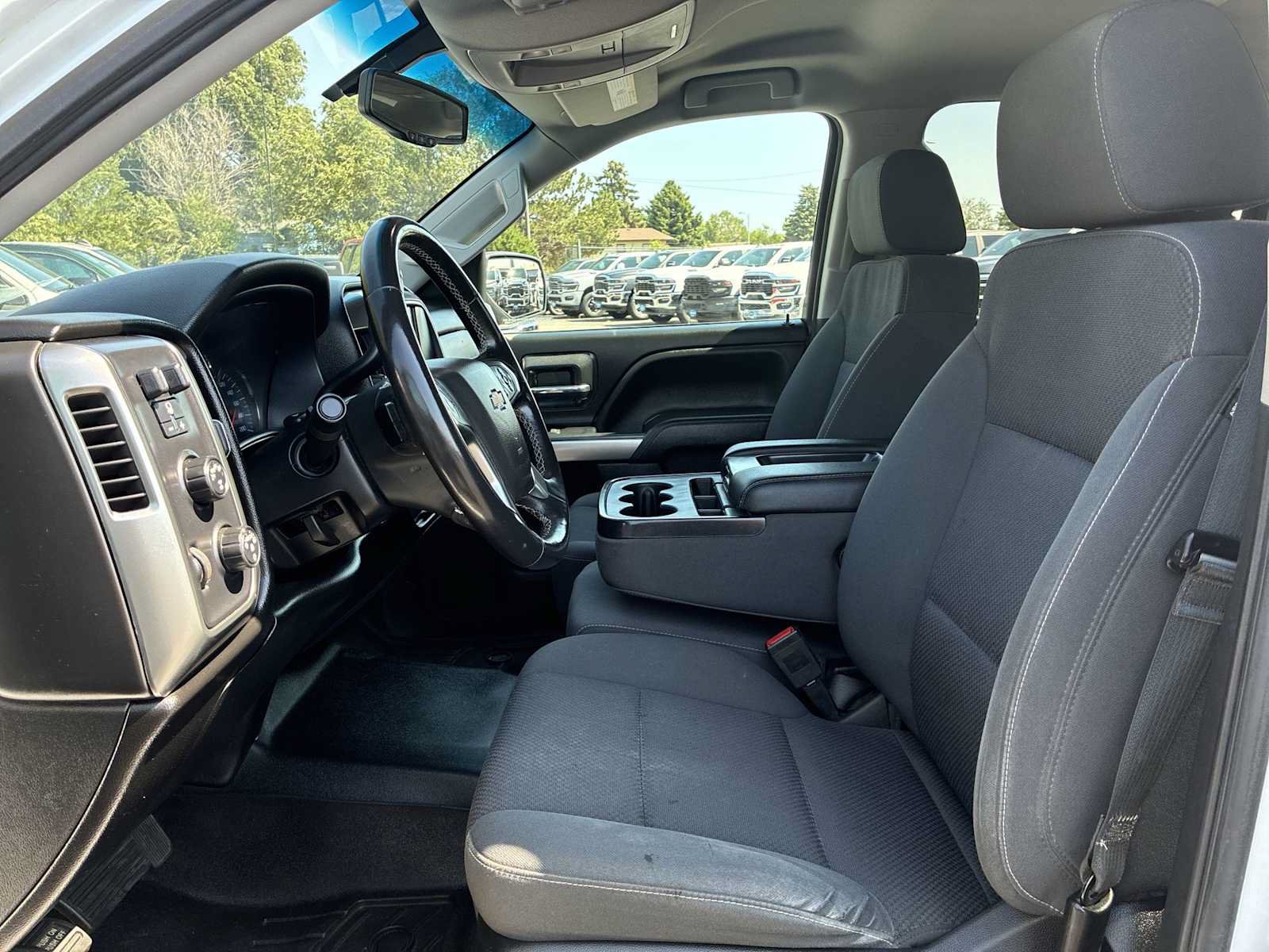 Used 2018 Chevrolet Silverado 1500 LT w/ LT Fleet Convenience Package AWD/4WD image 13